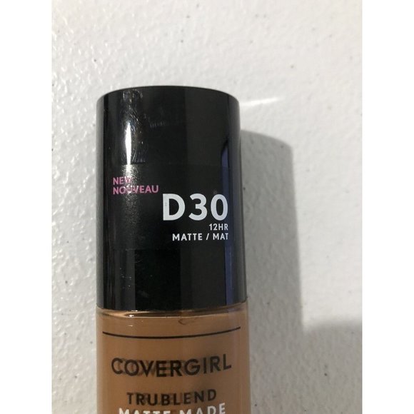Covergirl TruBlend Matte Made Liquid Foundation D30 Bronze 1 fl oz - Picture 4 of 5